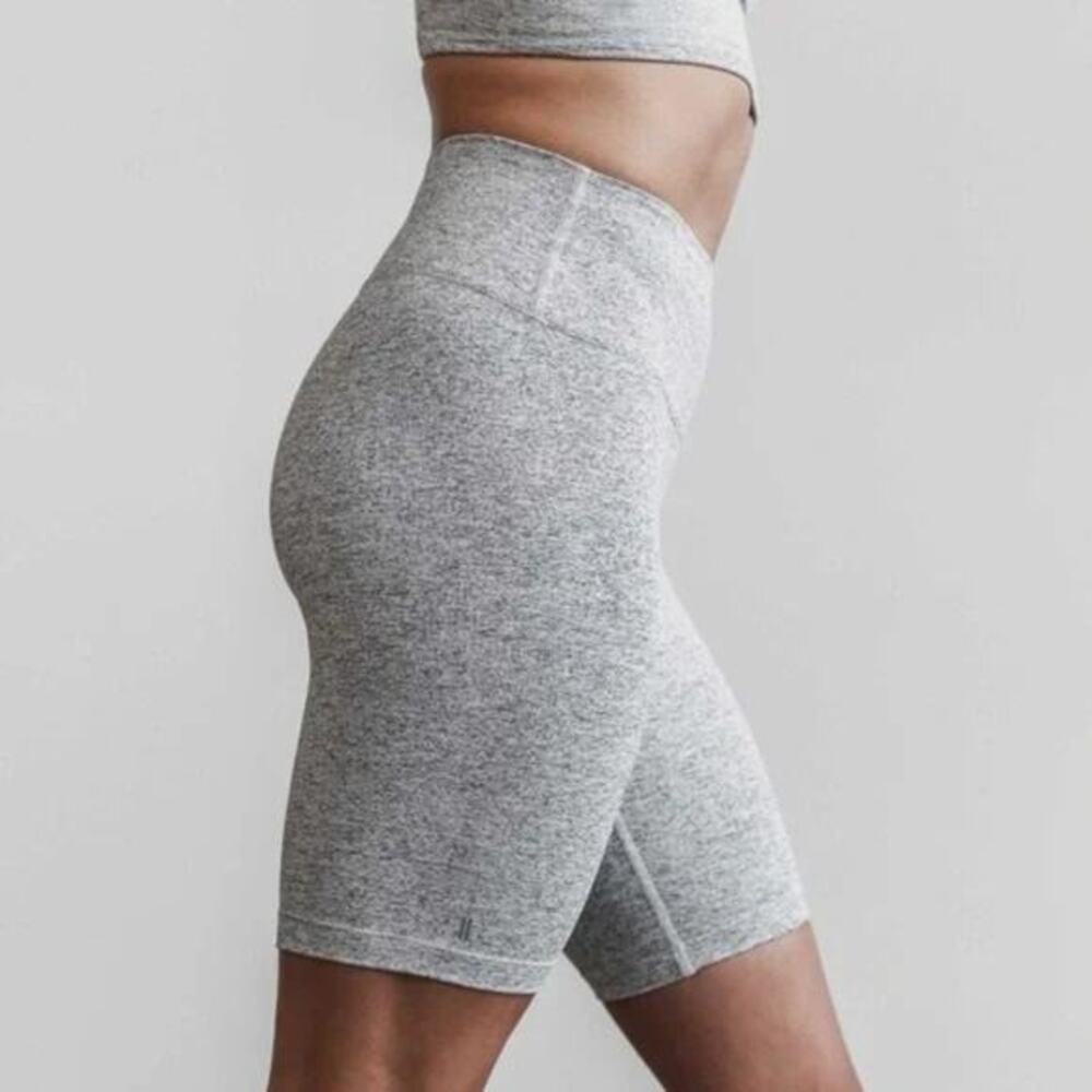 NoBull Women's High Rise‎ Matte Short Workout Gym Heather Gray Size XS